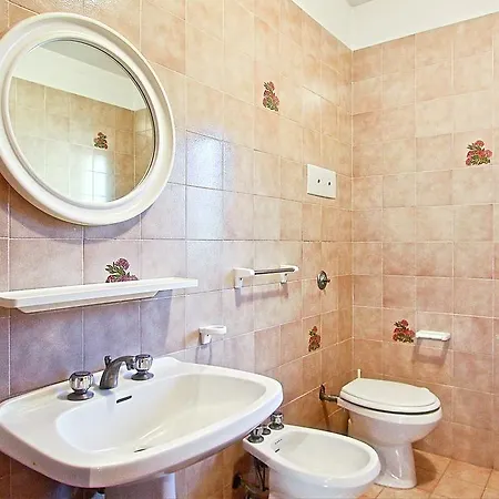 公寓 White 利尼亚诺萨比亚多罗